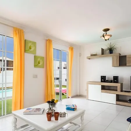 Arte Tamarindos Villa Puerto del Carmen (Lanzarote)